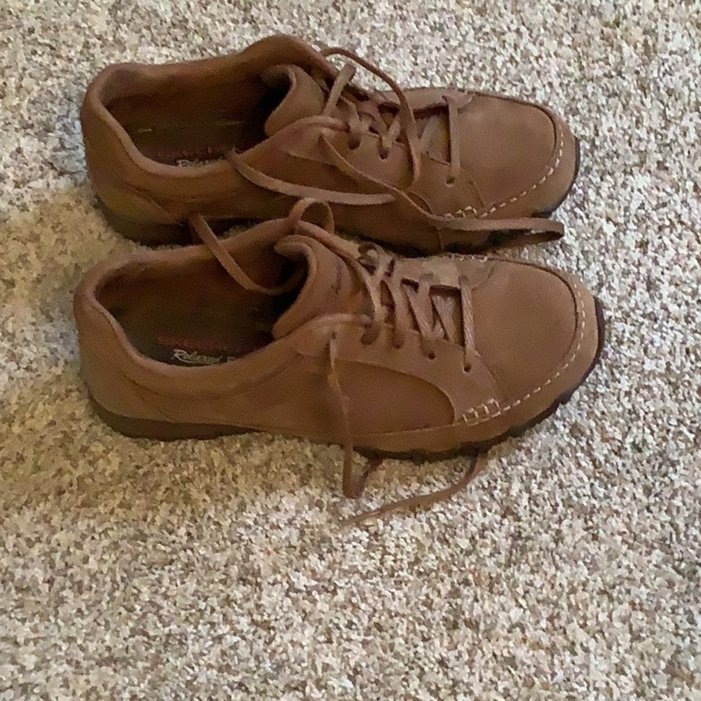 Sketchers shoes